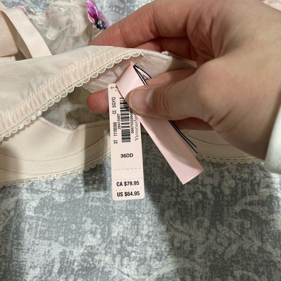 Victoria’s Secret Floral Sexy Bra - Picture 5 of 5